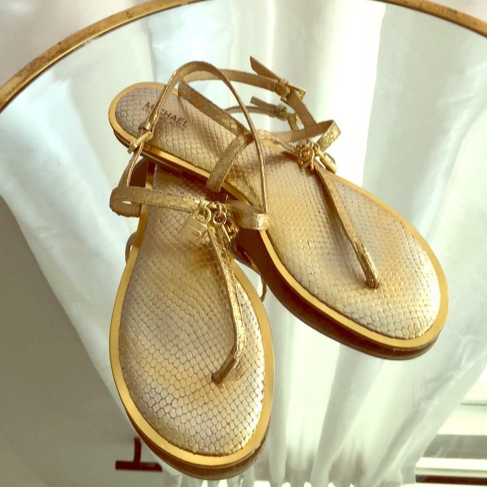 }}} Gold Michael Kors Flat Sandals {{{